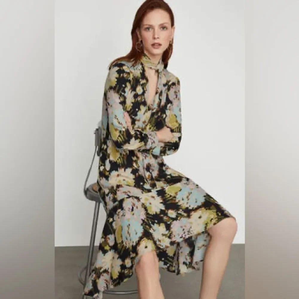 BCBGMaxazria floral abstract dress size Medium